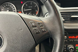 valkoinen BMW X1 2010 kuva 13.