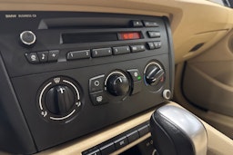musta BMW X1 2010 kuva 17.