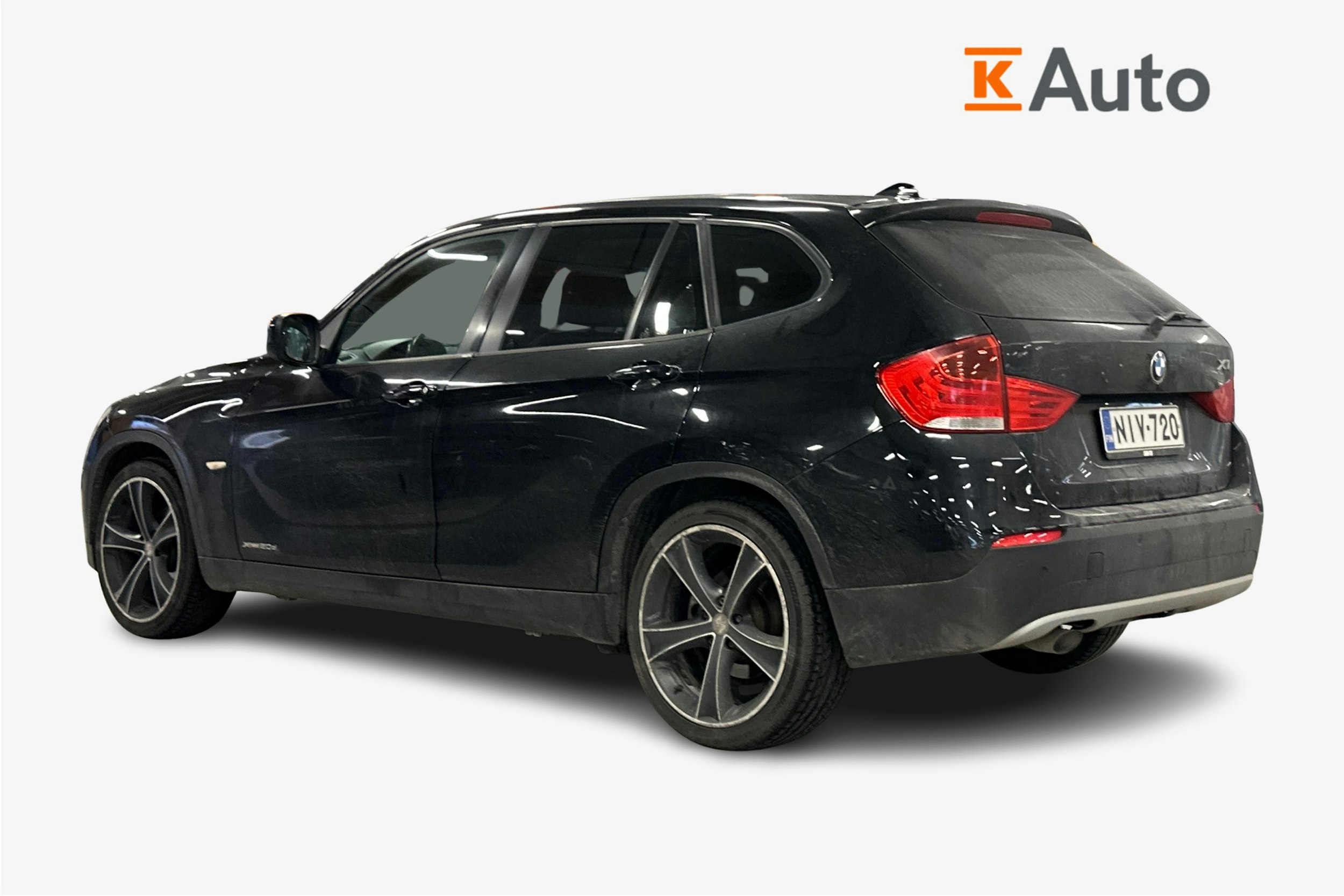 musta BMW X1 2010 kuva 2.