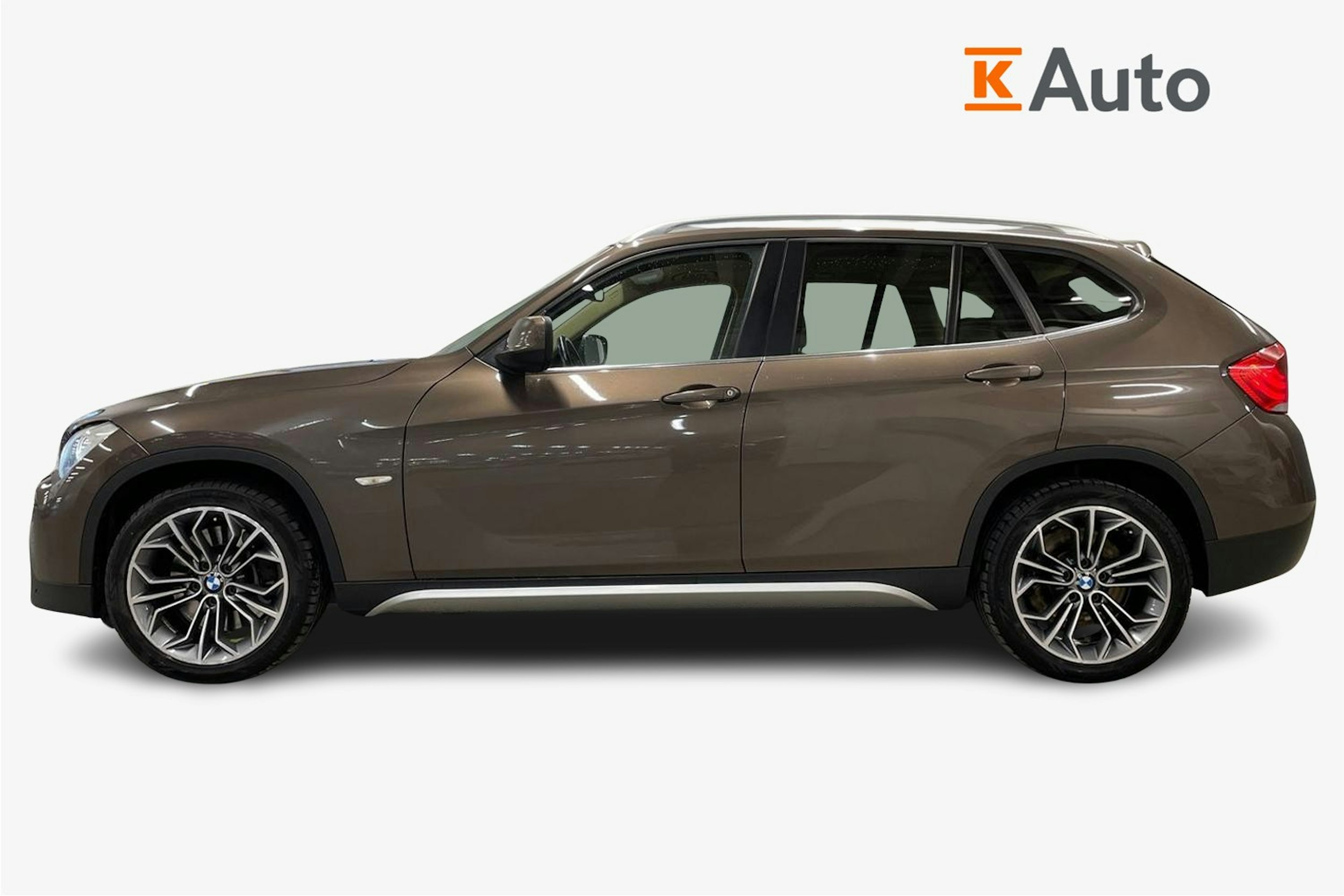 ruskea (beige) BMW X1 2010 kuva 6.