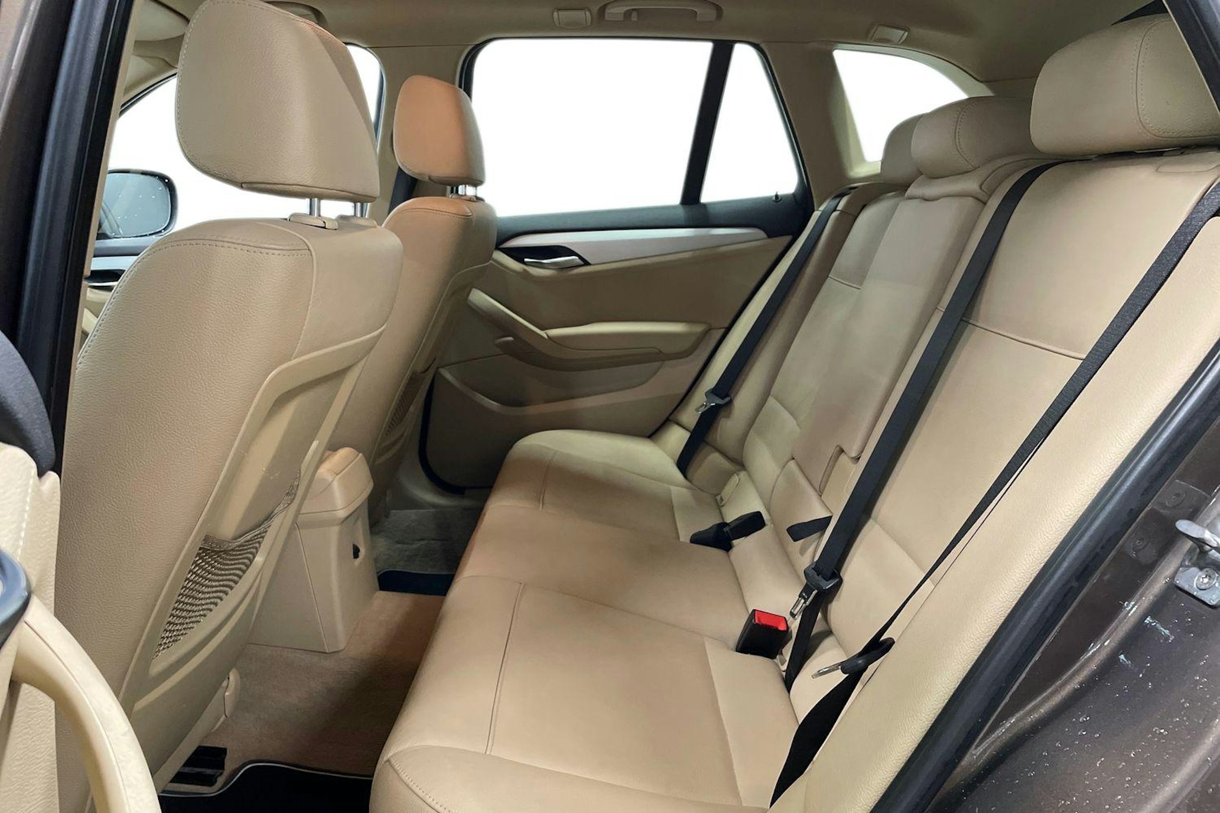 ruskea (beige) BMW X1 2010 kuva 10.