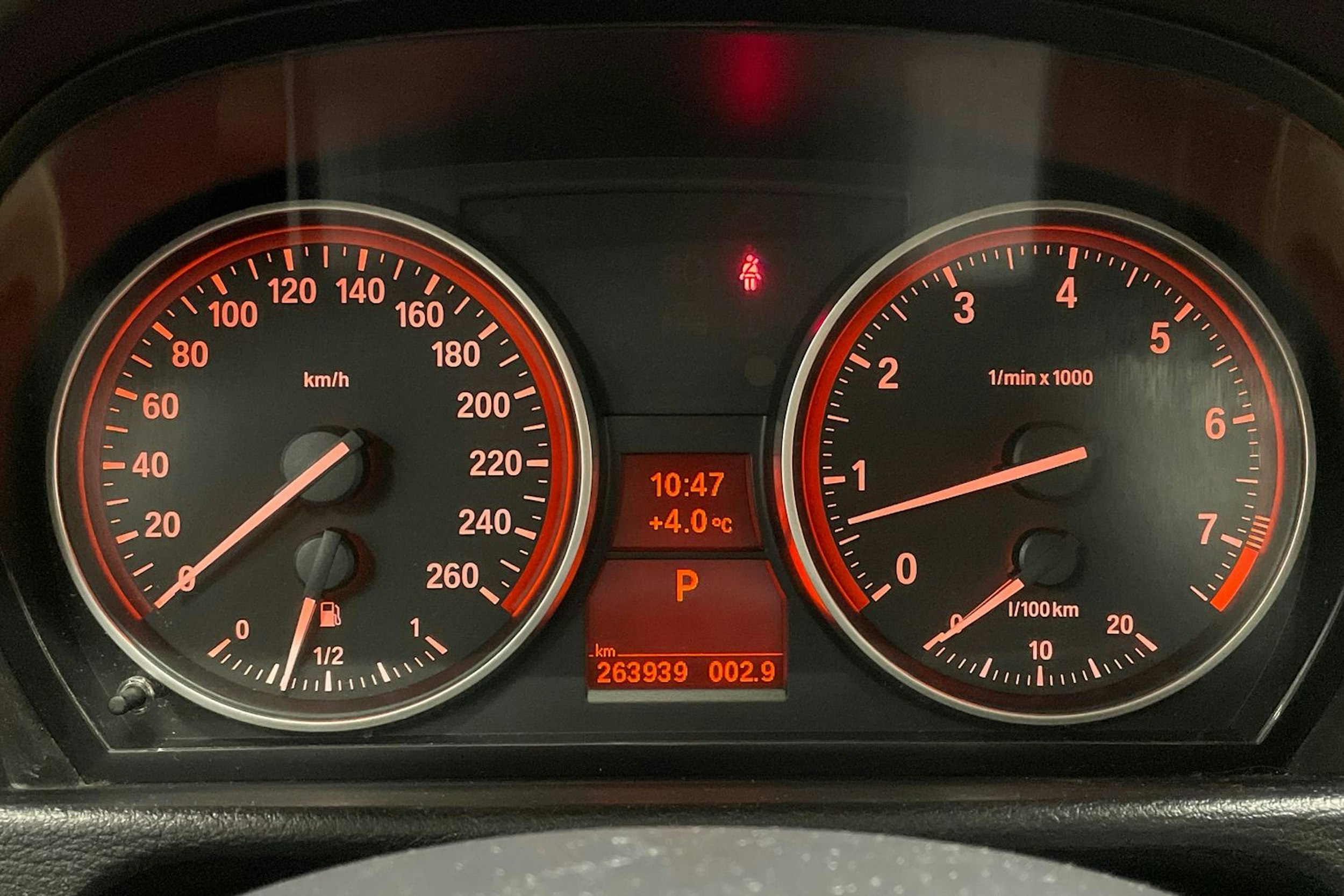 ruskea (beige) BMW X1 2010 kuva 15.