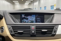 ruskea (beige) BMW X1 2010 kuva 17.