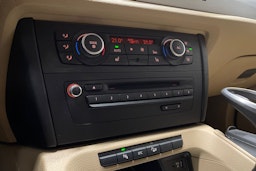 ruskea (beige) BMW X1 2010 kuva 21.