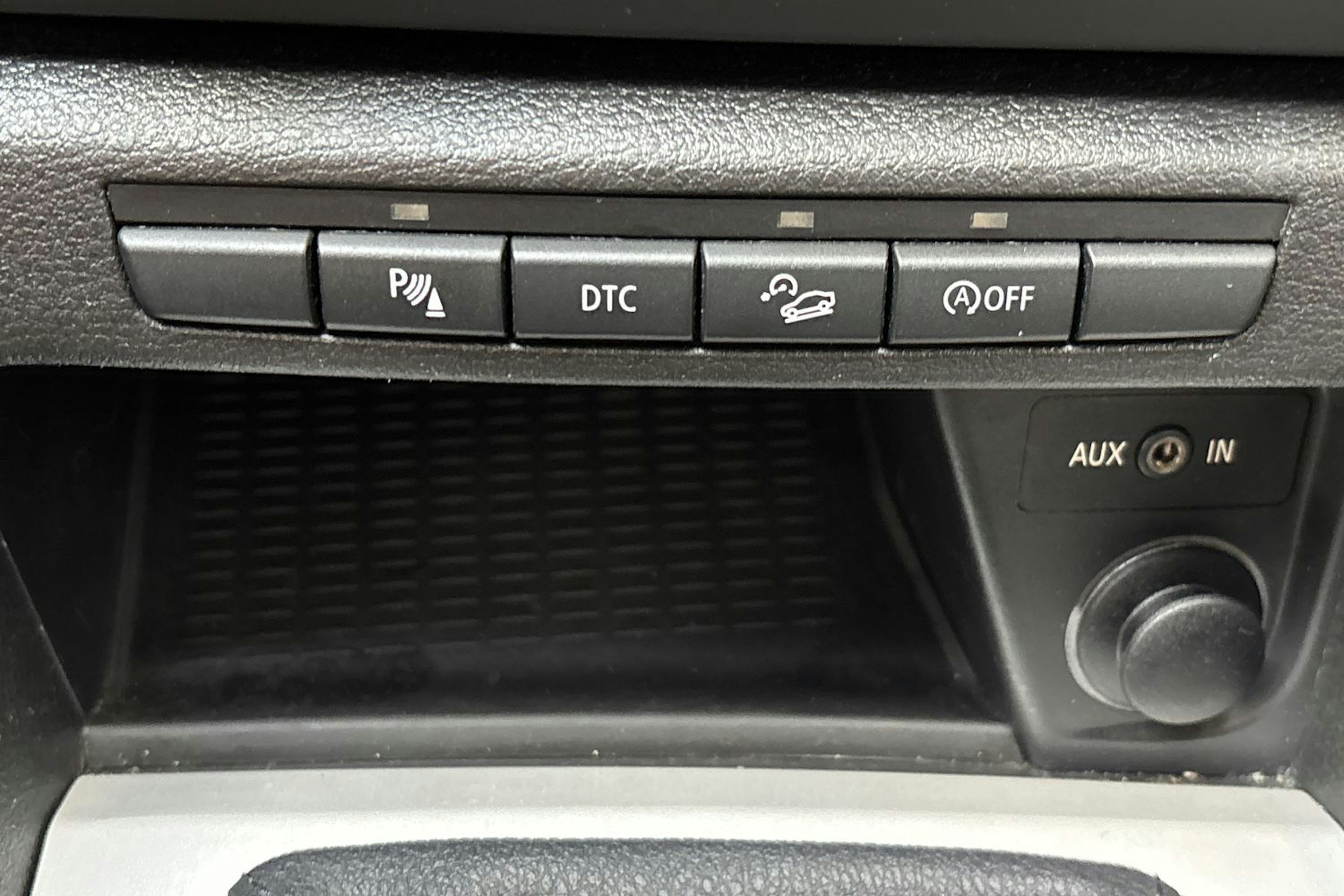 sininen BMW X1 2010 kuva 19.