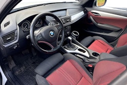 valkoinen BMW X1 2010 kuva 3.