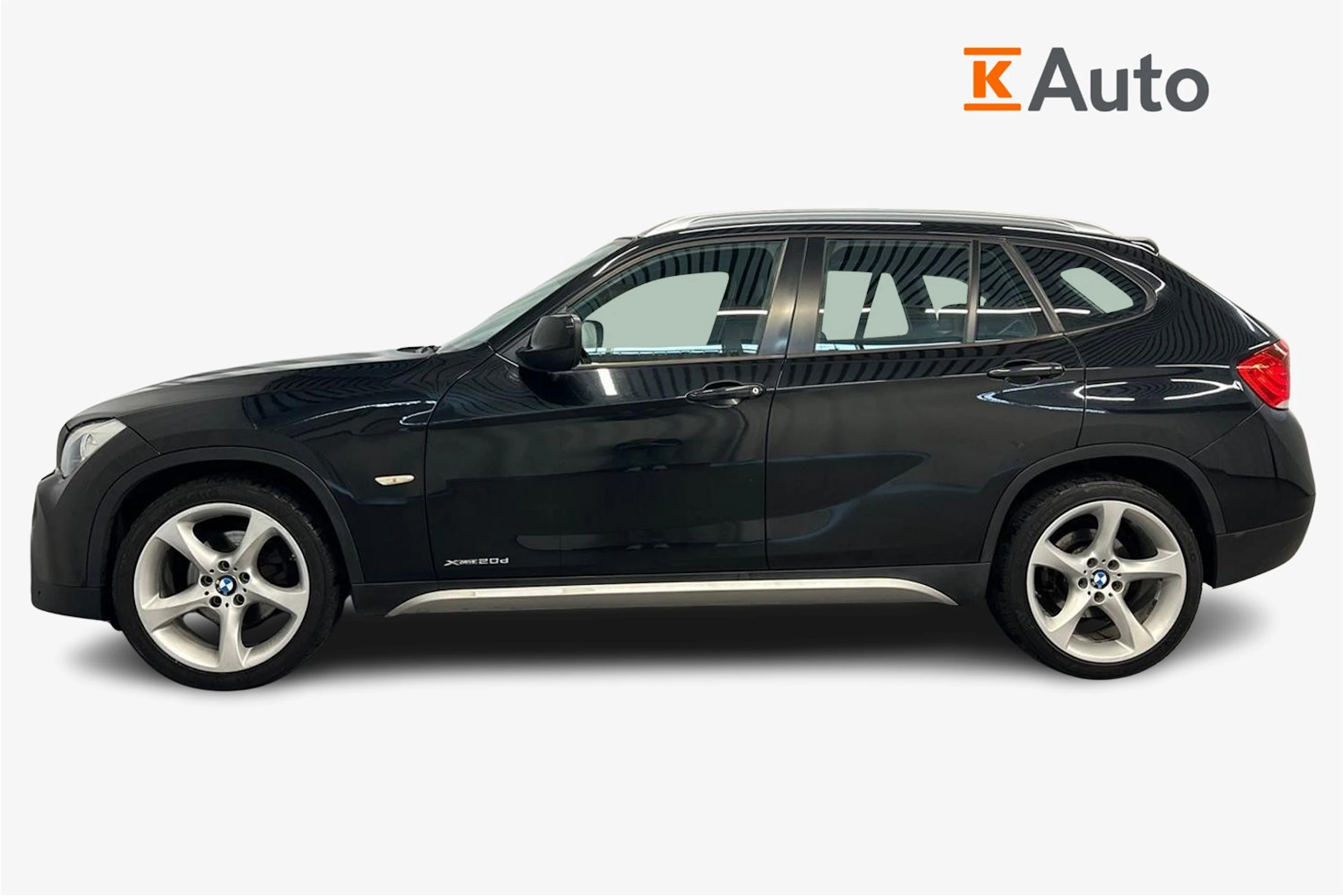 musta BMW X1 2010 kuva 5.