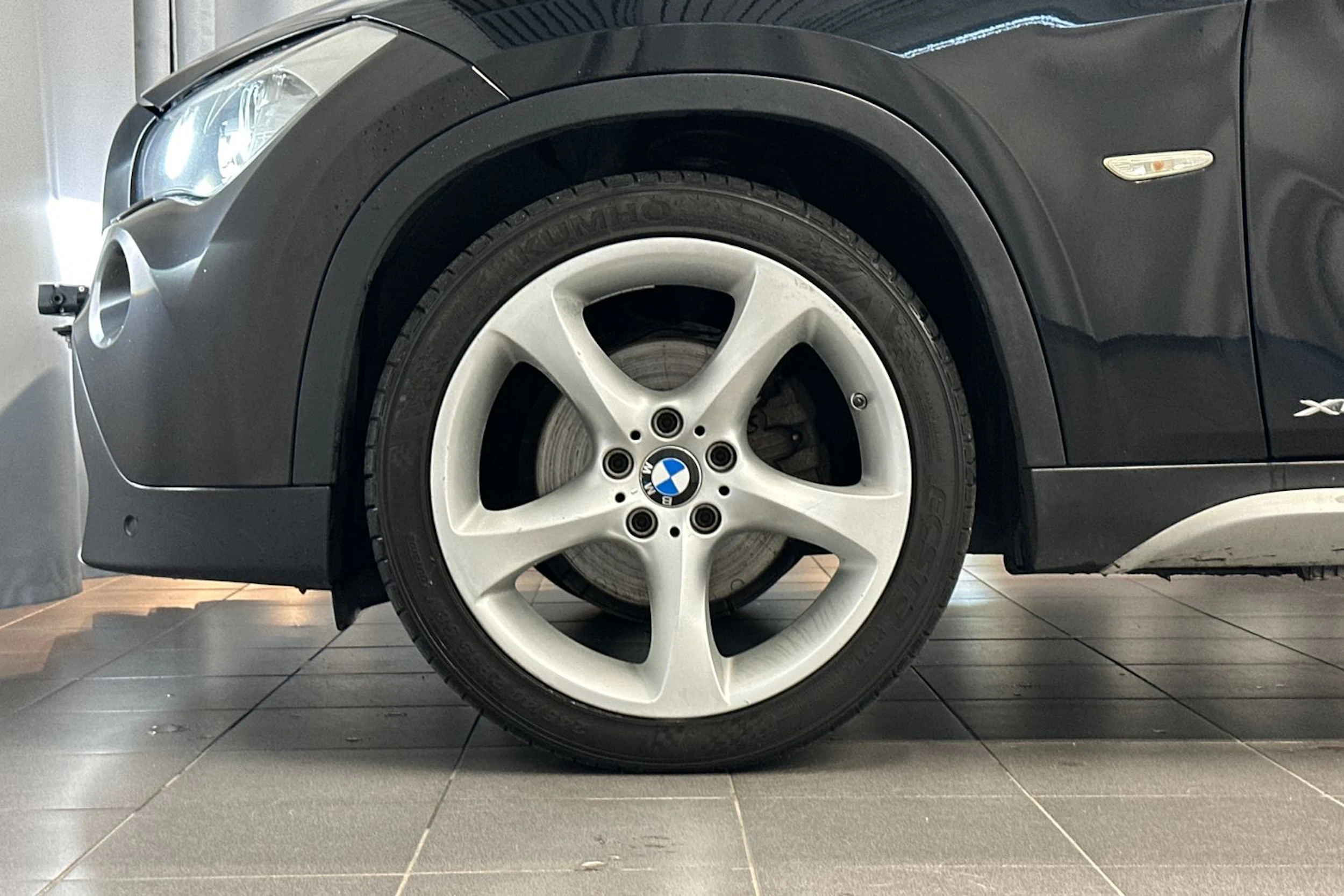 musta BMW X1 2010 kuva 27.