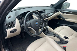 ruskea (beige) BMW X1 2010 kuva 3.