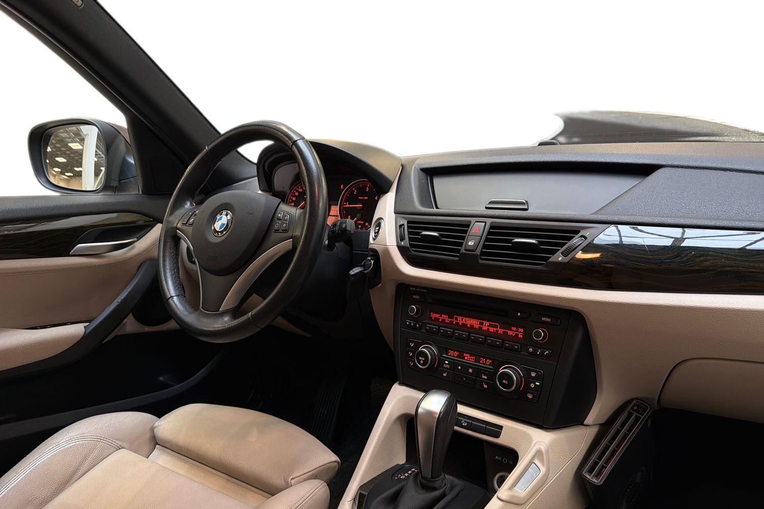 BMW X1 A E84 SAV Business 2010, bild 7/22