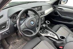 Musta BMW X1 2011 kuva 3.