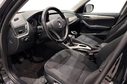 musta BMW X1 2011 kuva 7.