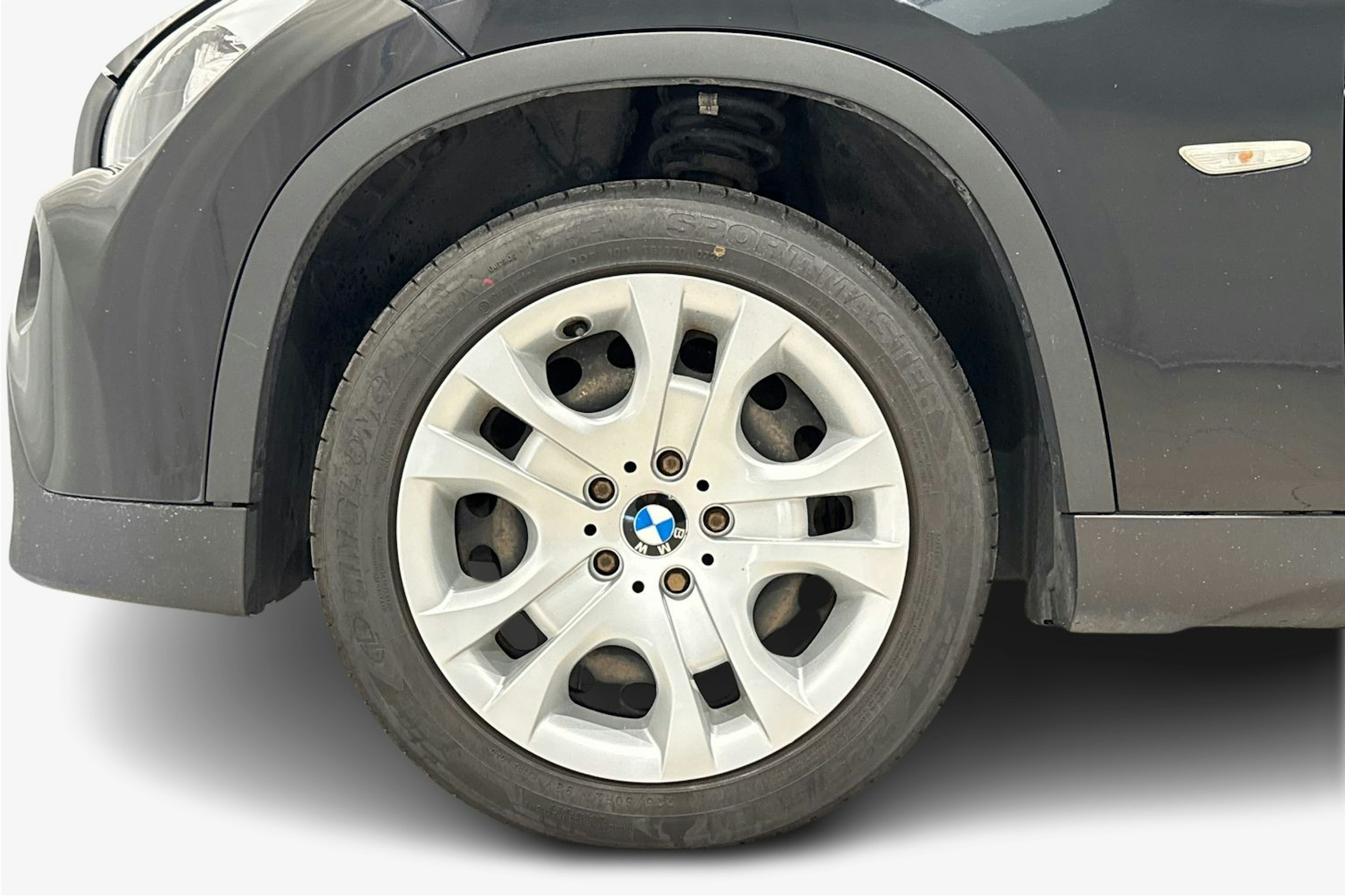 musta BMW X1 2011 kuva 11.