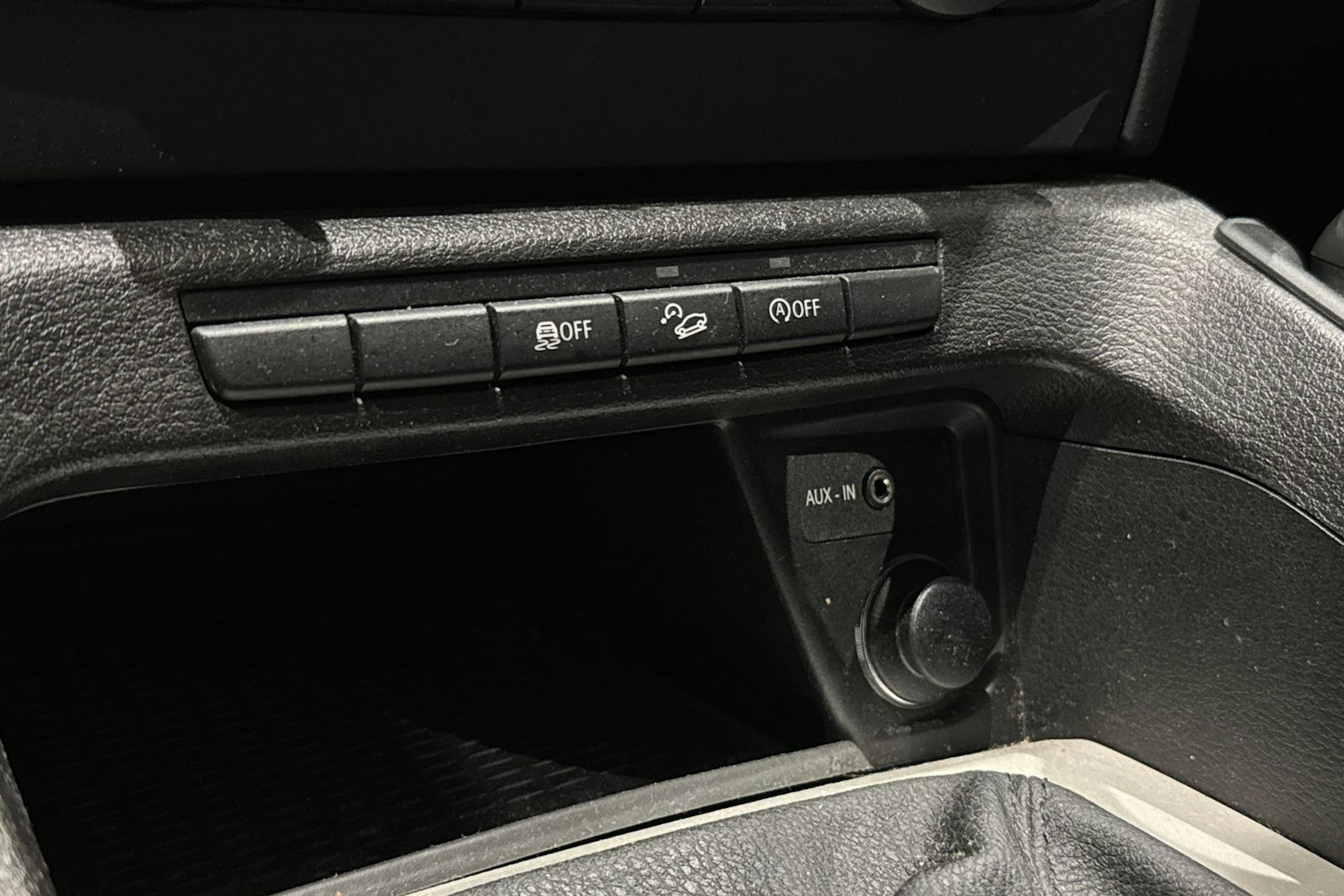 musta BMW X1 2011 kuva 18.