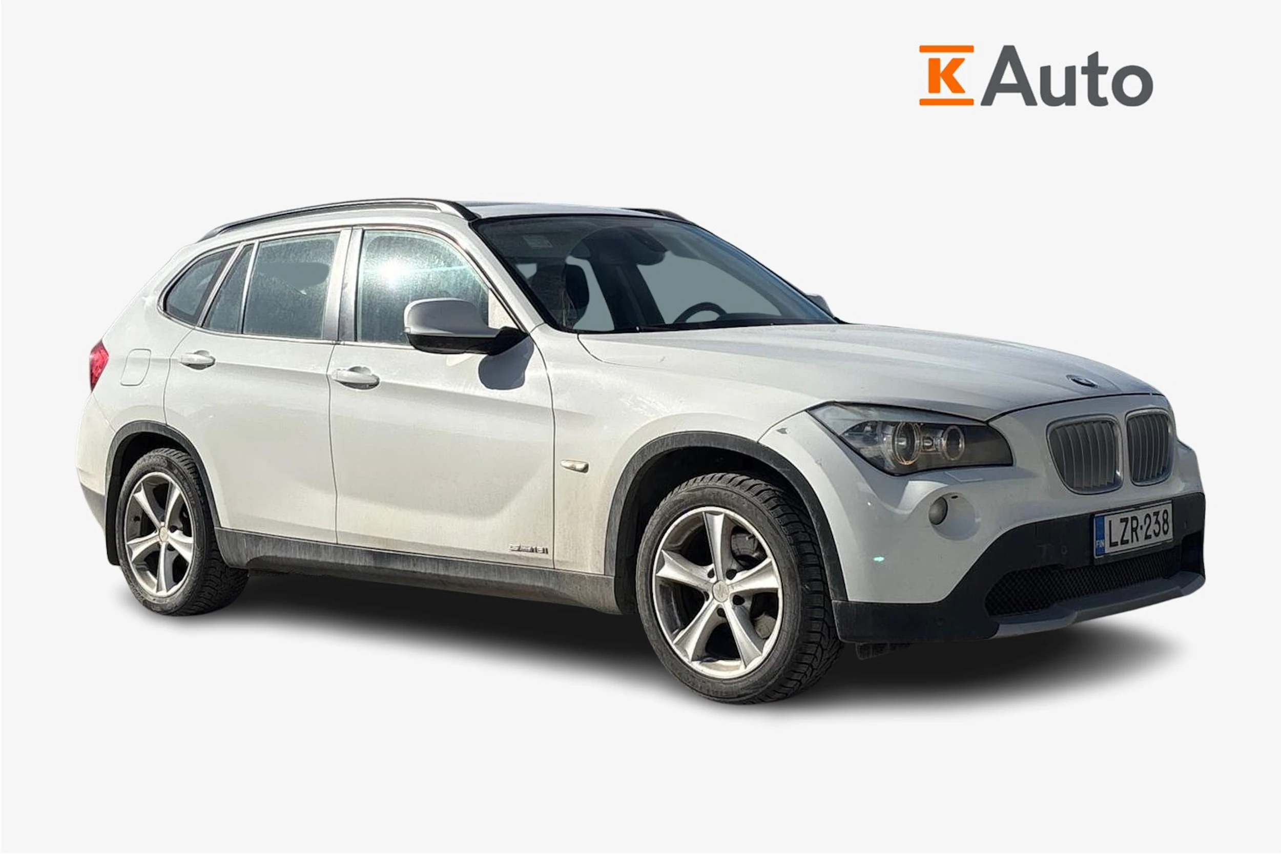 valkoinen BMW X1 2011 kuva 1.