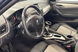 sininen BMW X1 2011 kuva 7.