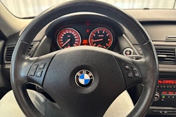 sininen BMW X1 2011 kuva 14.