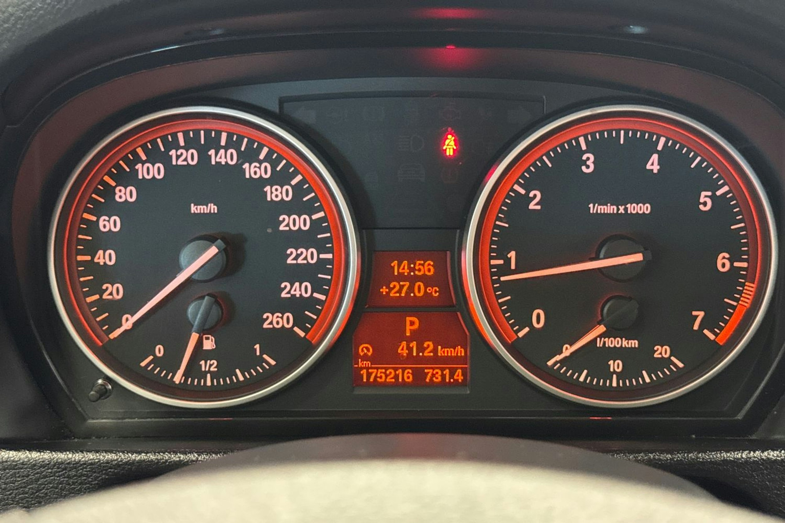 sininen BMW X1 2011 kuva 15.