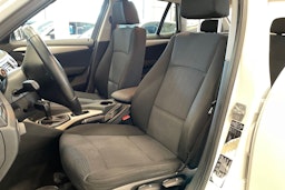 valkoinen BMW X1 2012 kuva 14.