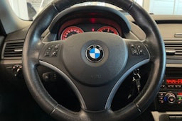 valkoinen BMW X1 2012 kuva 15.