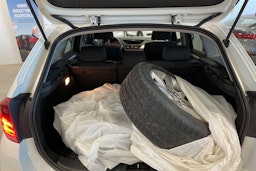 valkoinen BMW X1 2012 kuva 25.