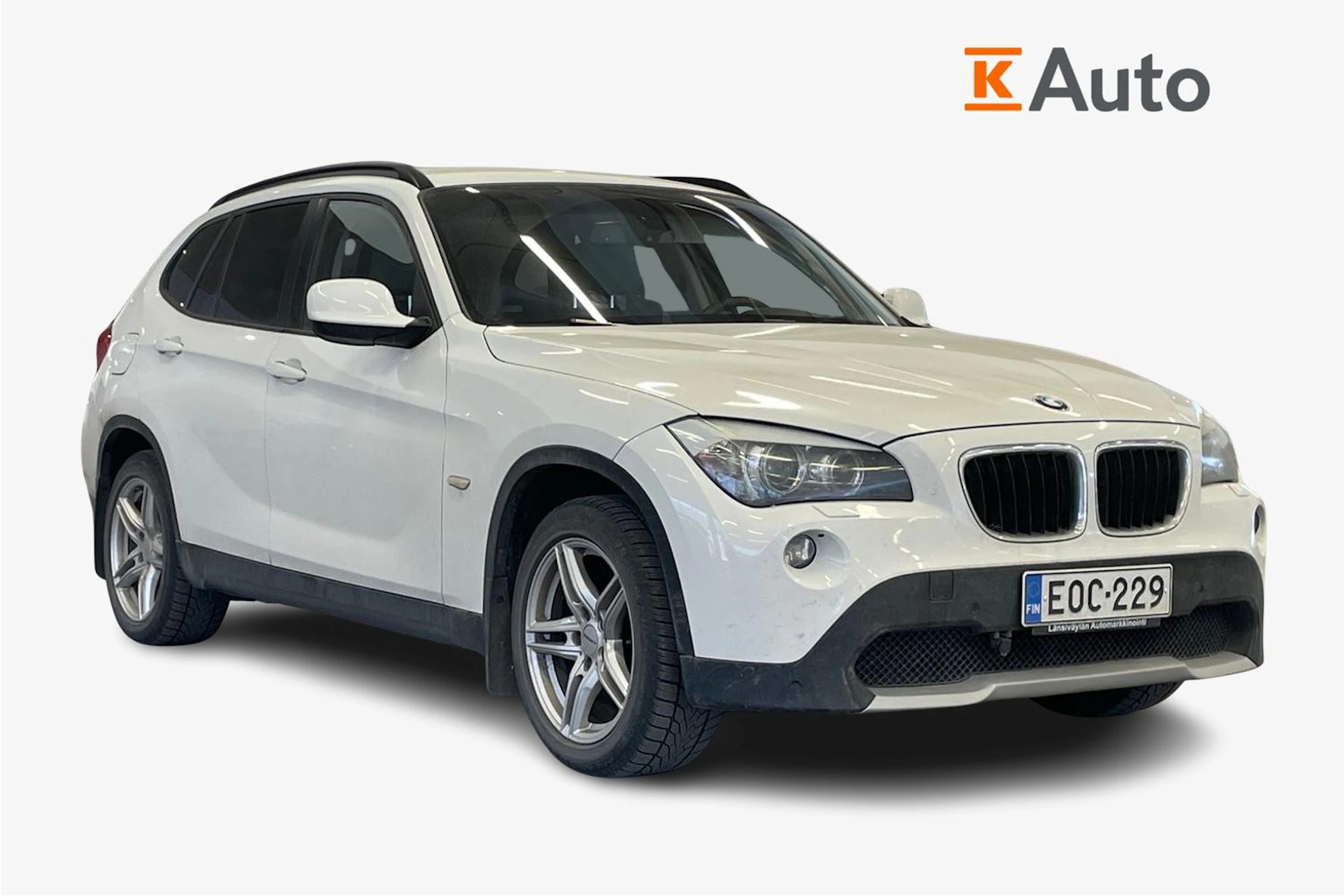 valkoinen BMW X1 2012 kuva 1.