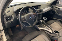 valkoinen BMW X1 2012 kuva 3.