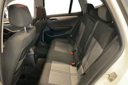 valkoinen BMW X1 2012 kuva 8.