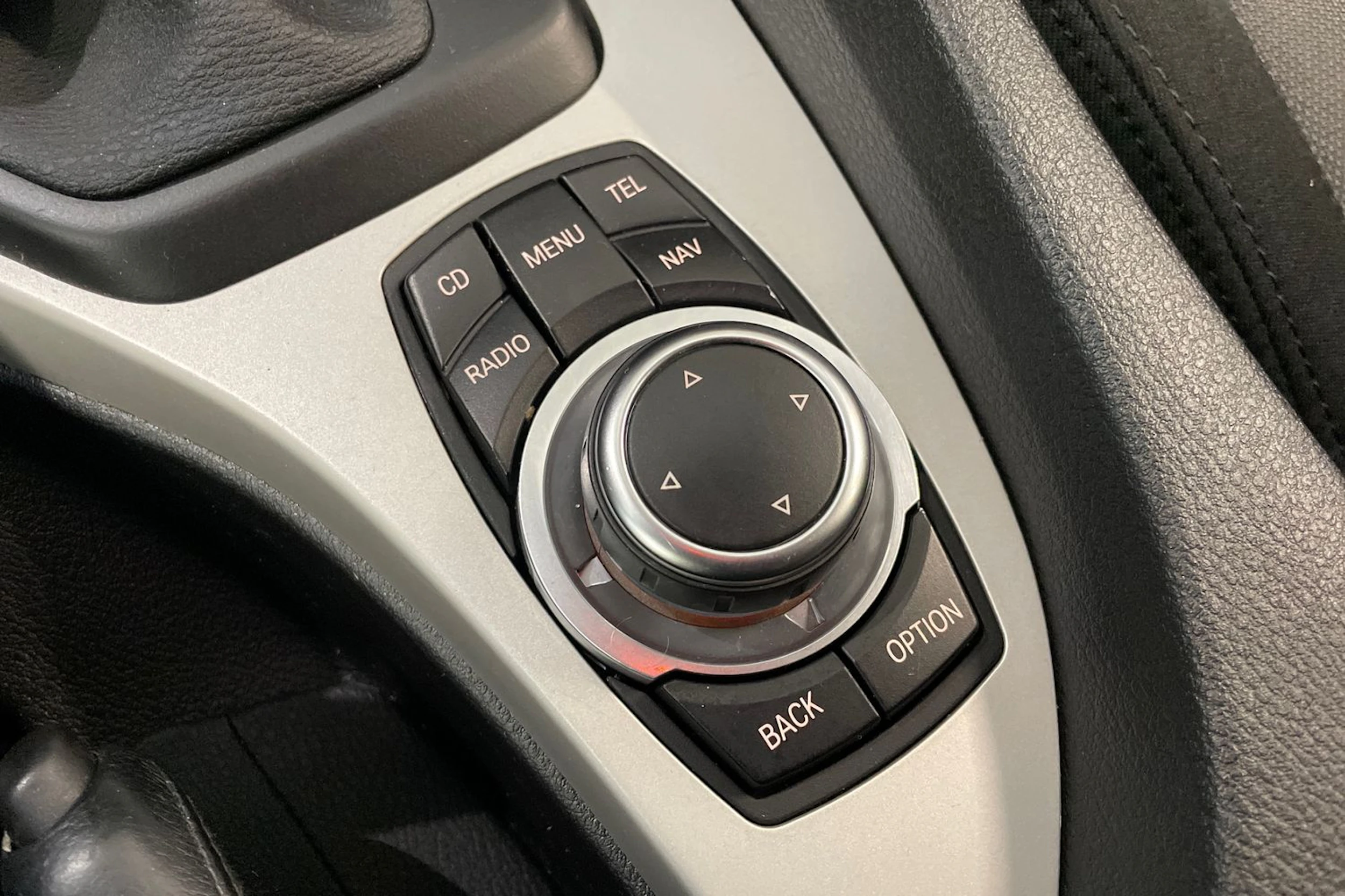 valkoinen BMW X1 2012 kuva 15.