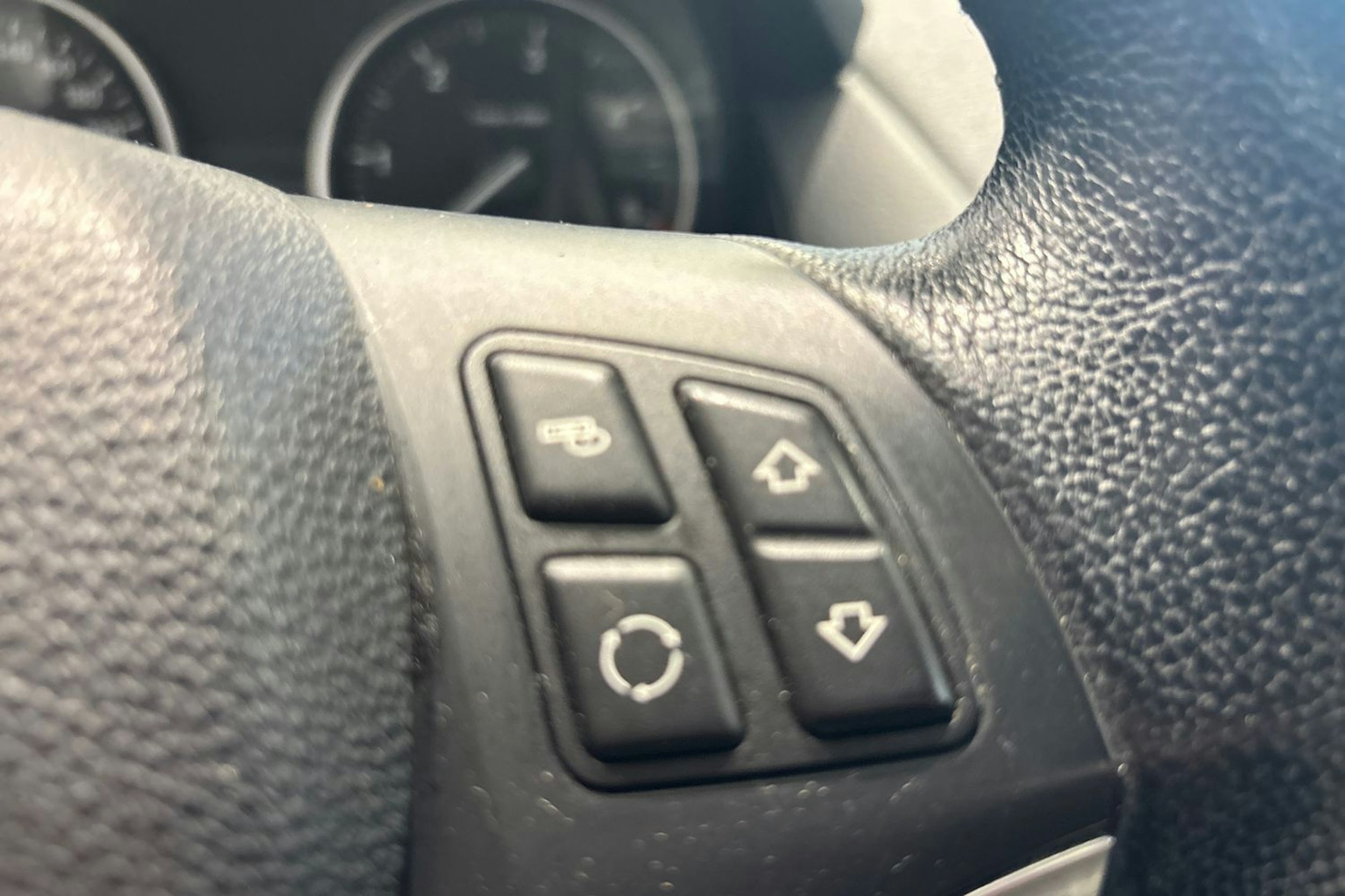 Musta BMW X1 2012 kuva 16.