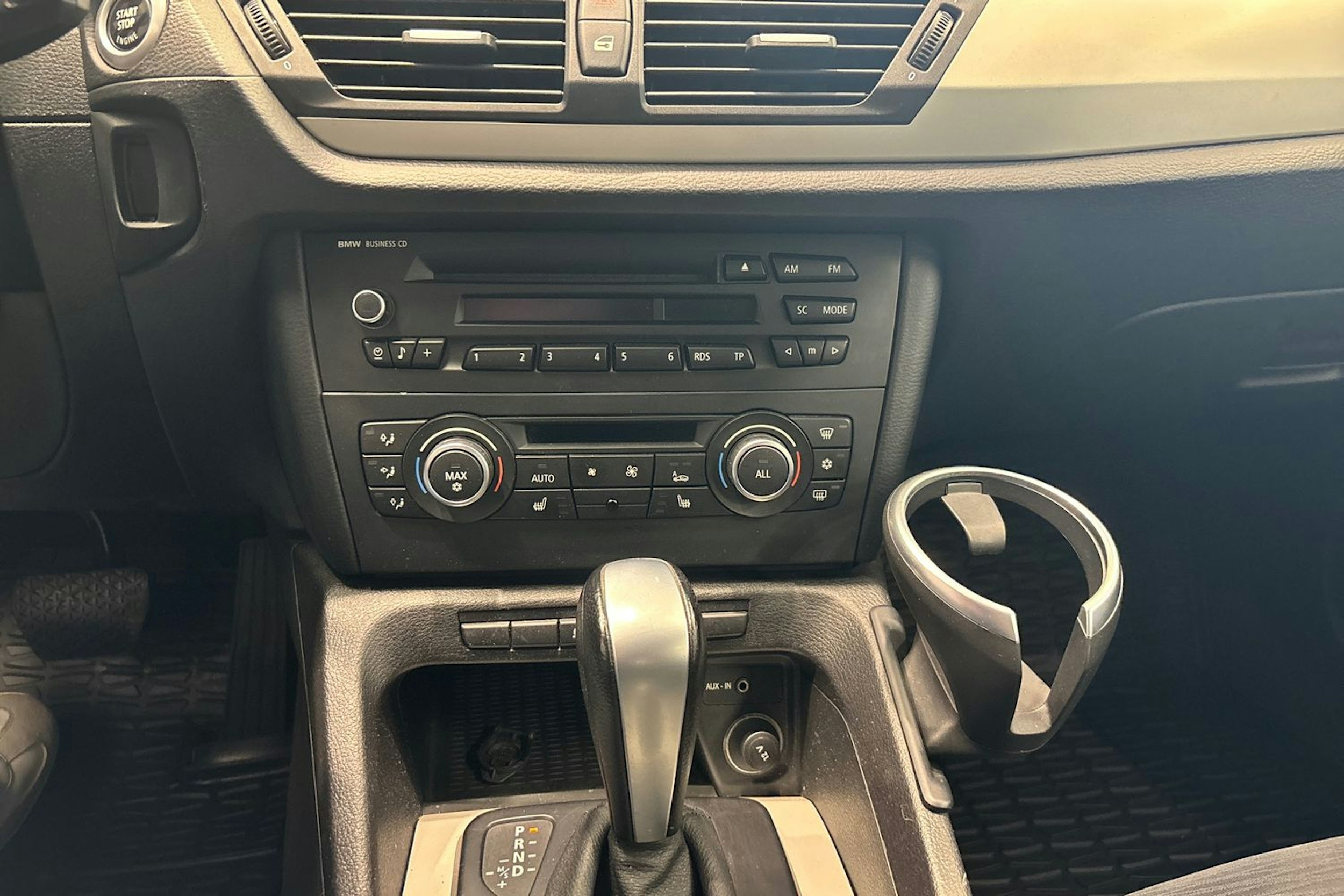 Musta BMW X1 2012 kuva 19.