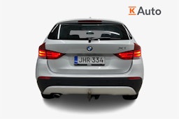 Harmaa BMW X1 2012 kuva 3.