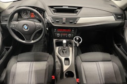 Harmaa BMW X1 2012 kuva 9.