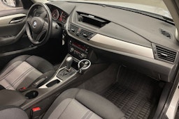 Harmaa BMW X1 2012 kuva 23.