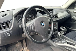 valkoinen BMW X1 2012 kuva 3.