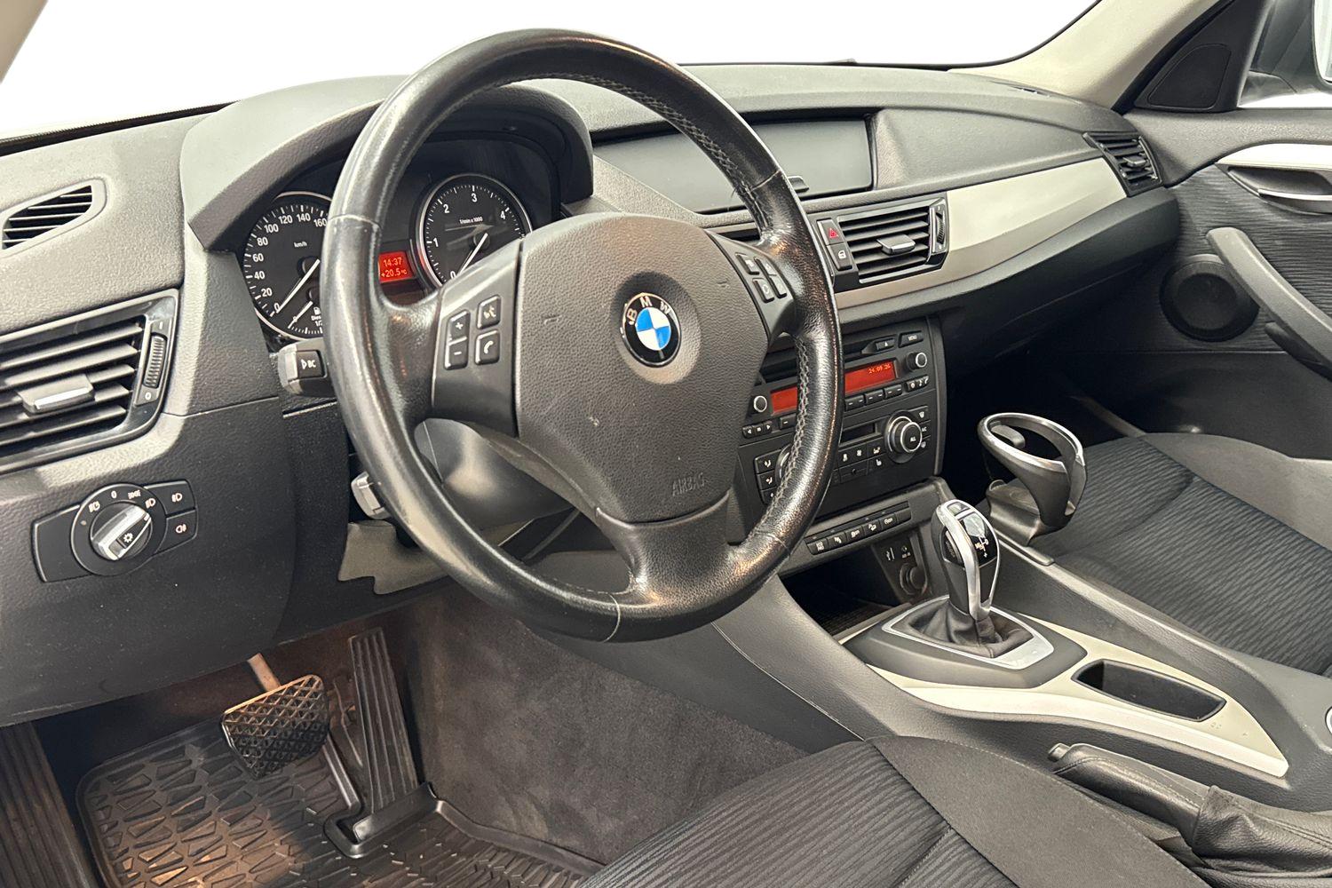 BMW X1 2012, kuva 6/19