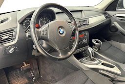 valkoinen BMW X1 2012 kuva 6.