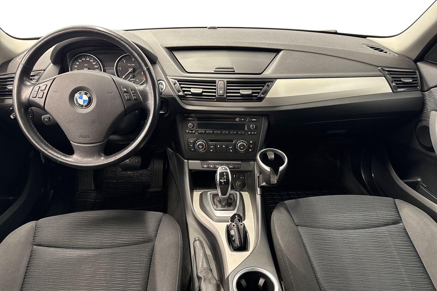 BMW X1 2012, kuva 7/19