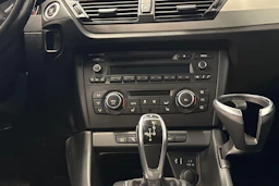 valkoinen BMW X1 2012 kuva 8.