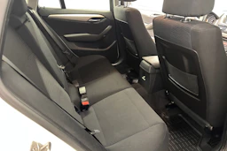 valkoinen BMW X1 2012 kuva 15.