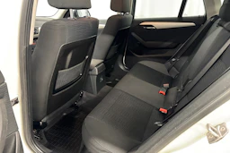 valkoinen BMW X1 2012 kuva 16.