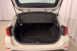 valkoinen BMW X1 2012 kuva 17.