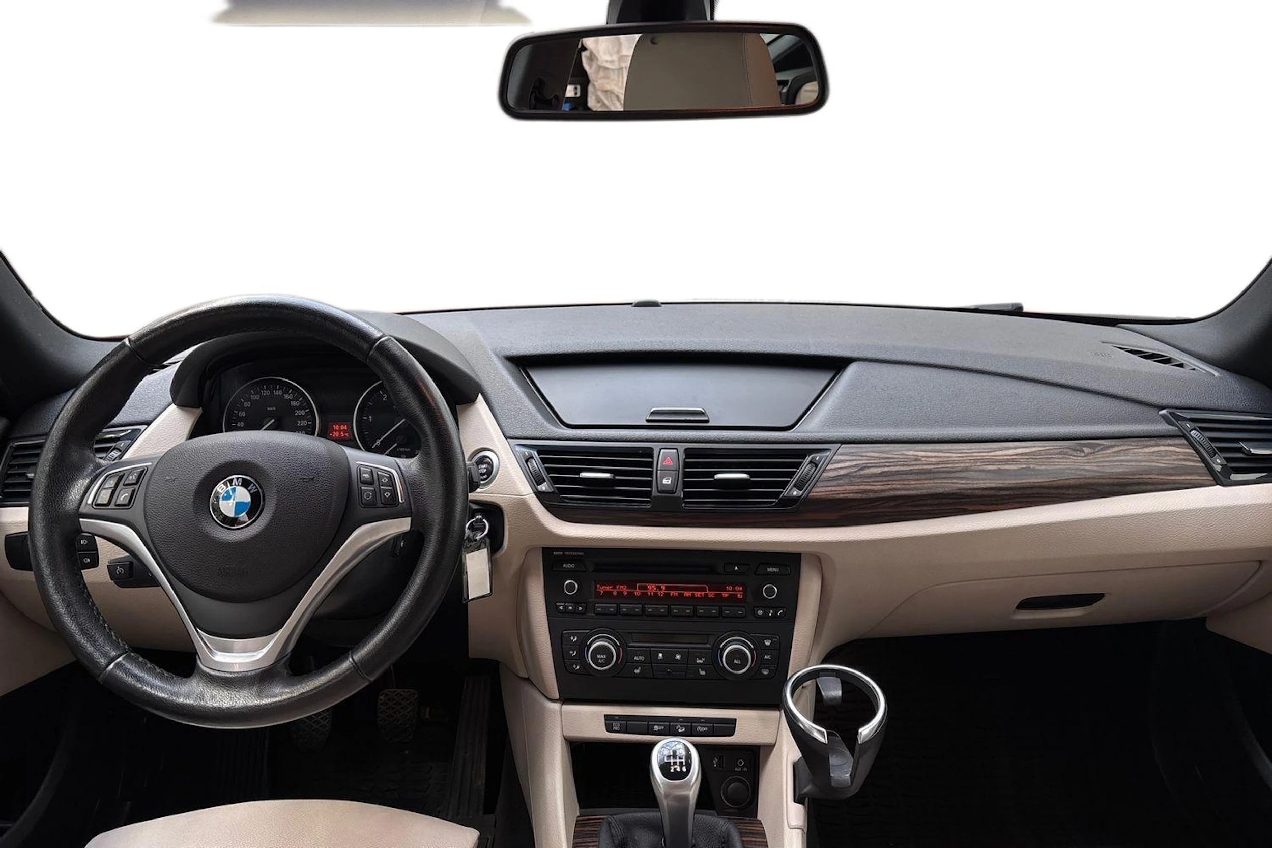 oranssi BMW X1 2012 kuva 7.