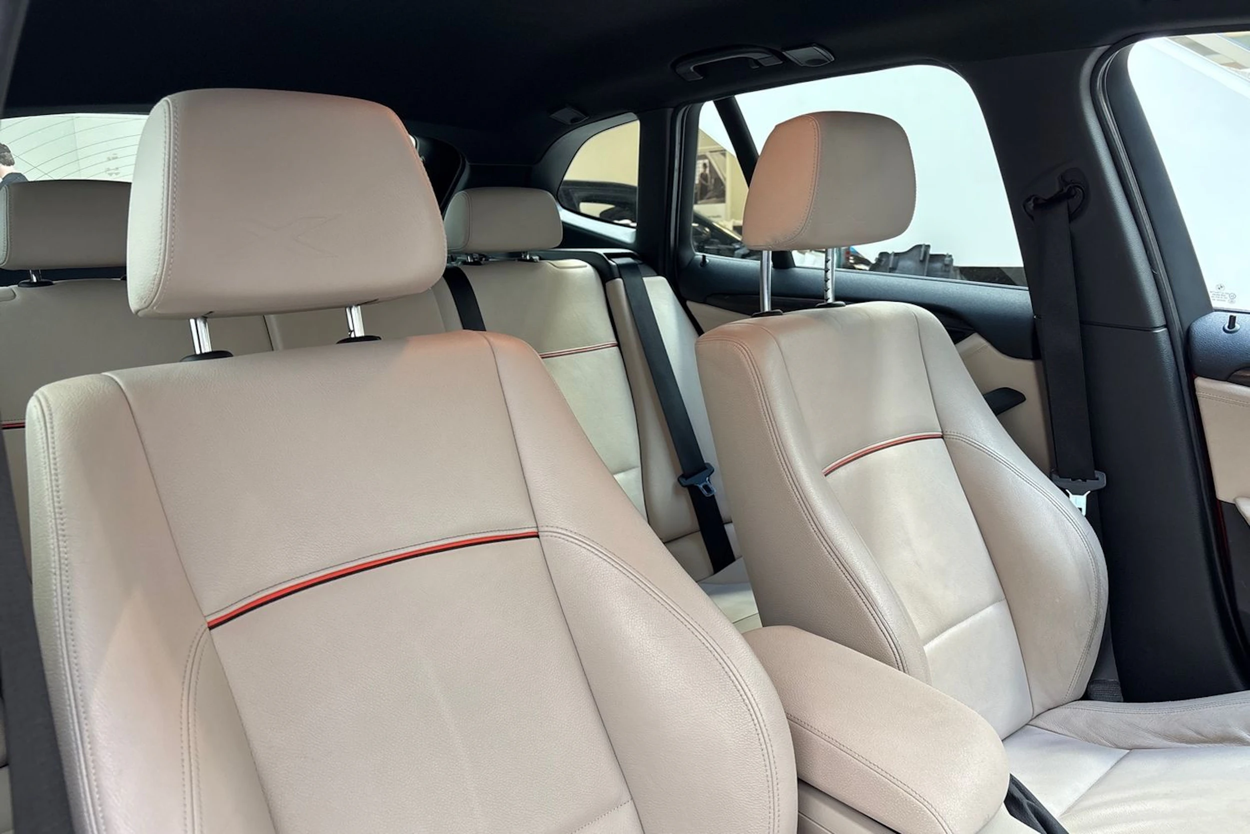 oranssi BMW X1 2012 kuva 23.
