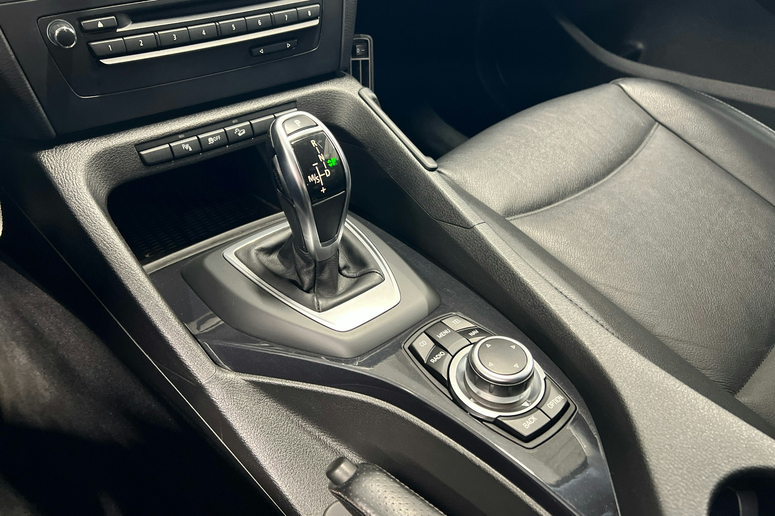 musta BMW X1 2012 kuva 18.
