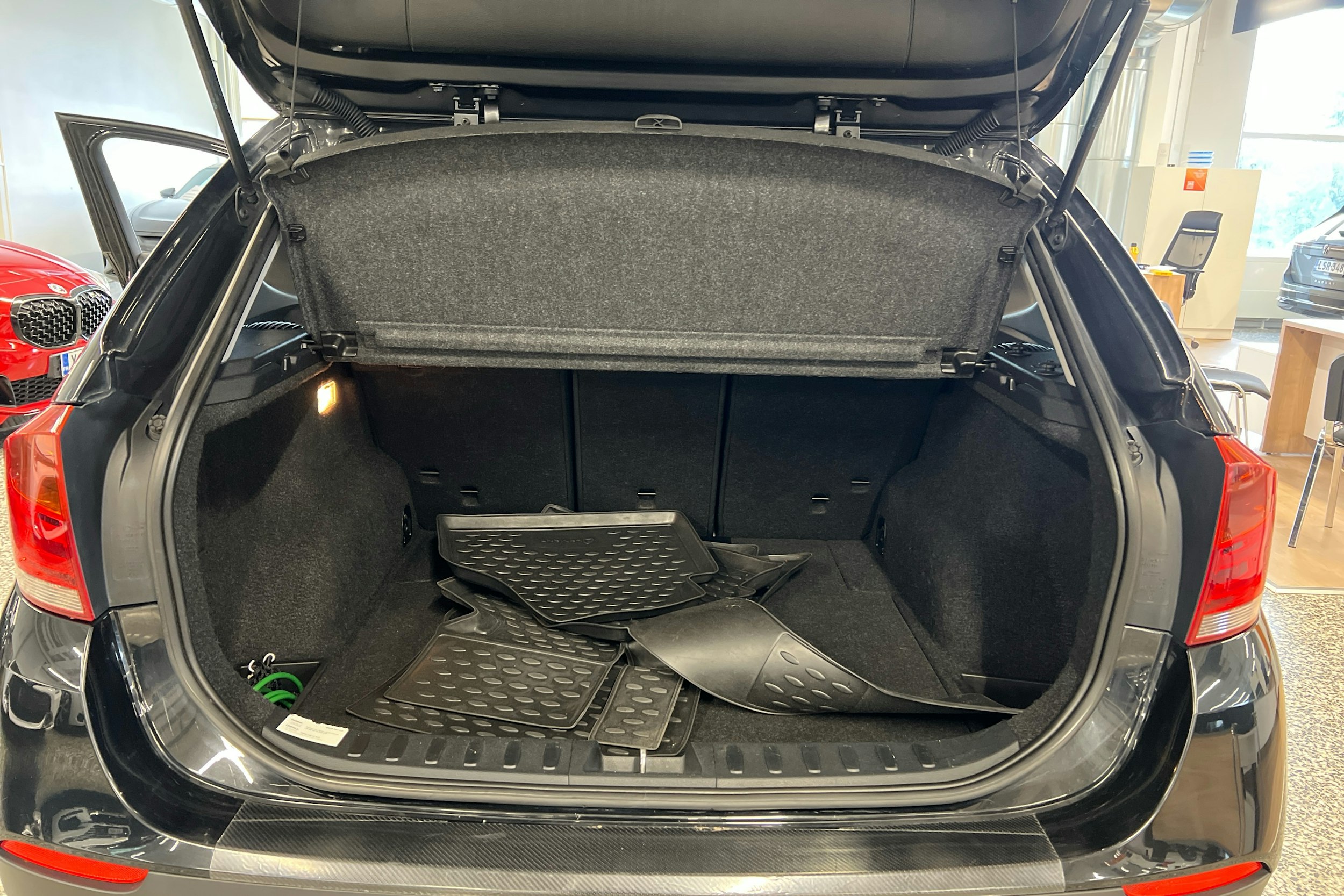 musta BMW X1 2012 kuva 20.