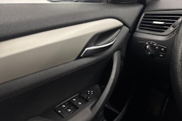 sininen BMW X1 2012 kuva 19.