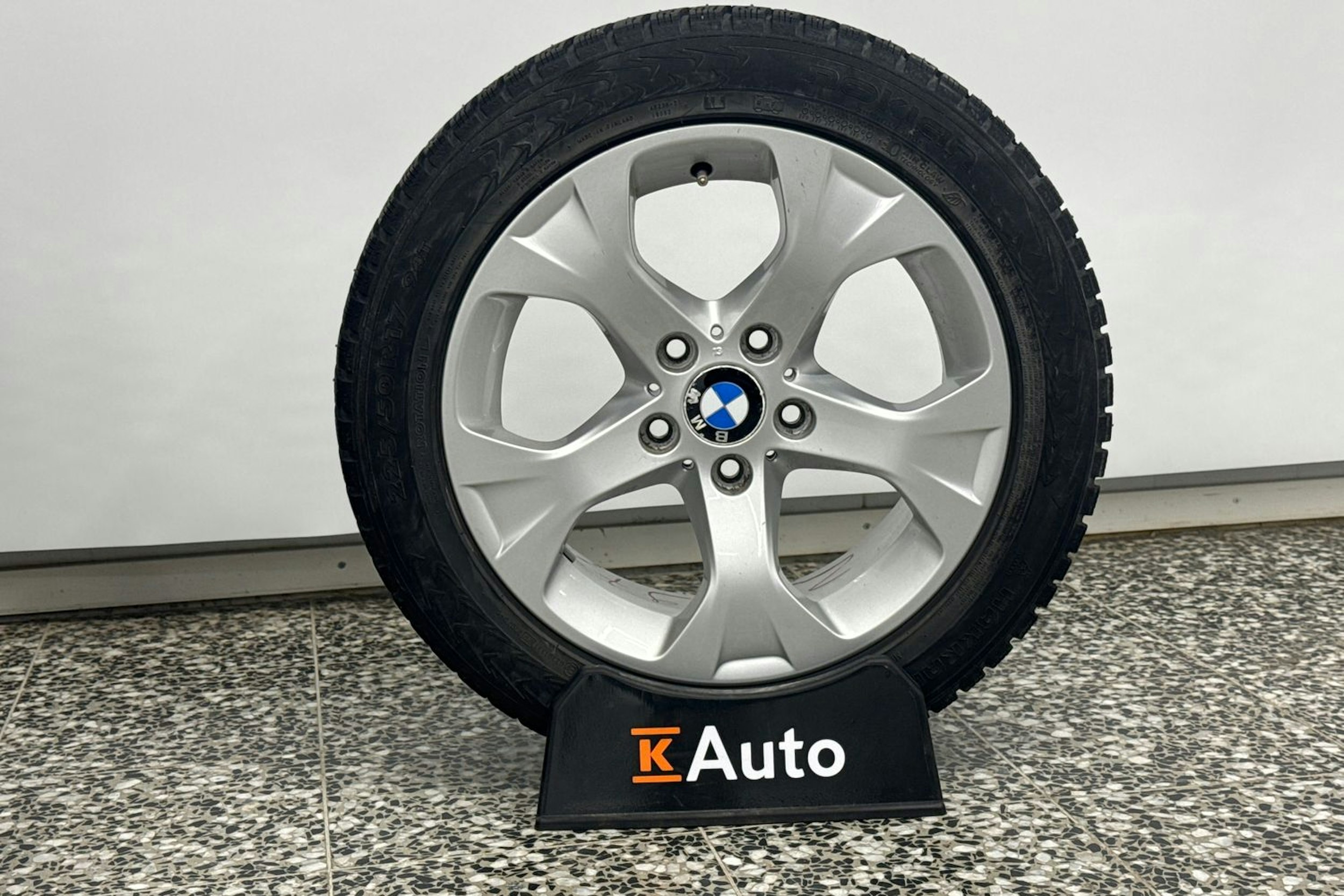 sininen BMW X1 2012 kuva 38.