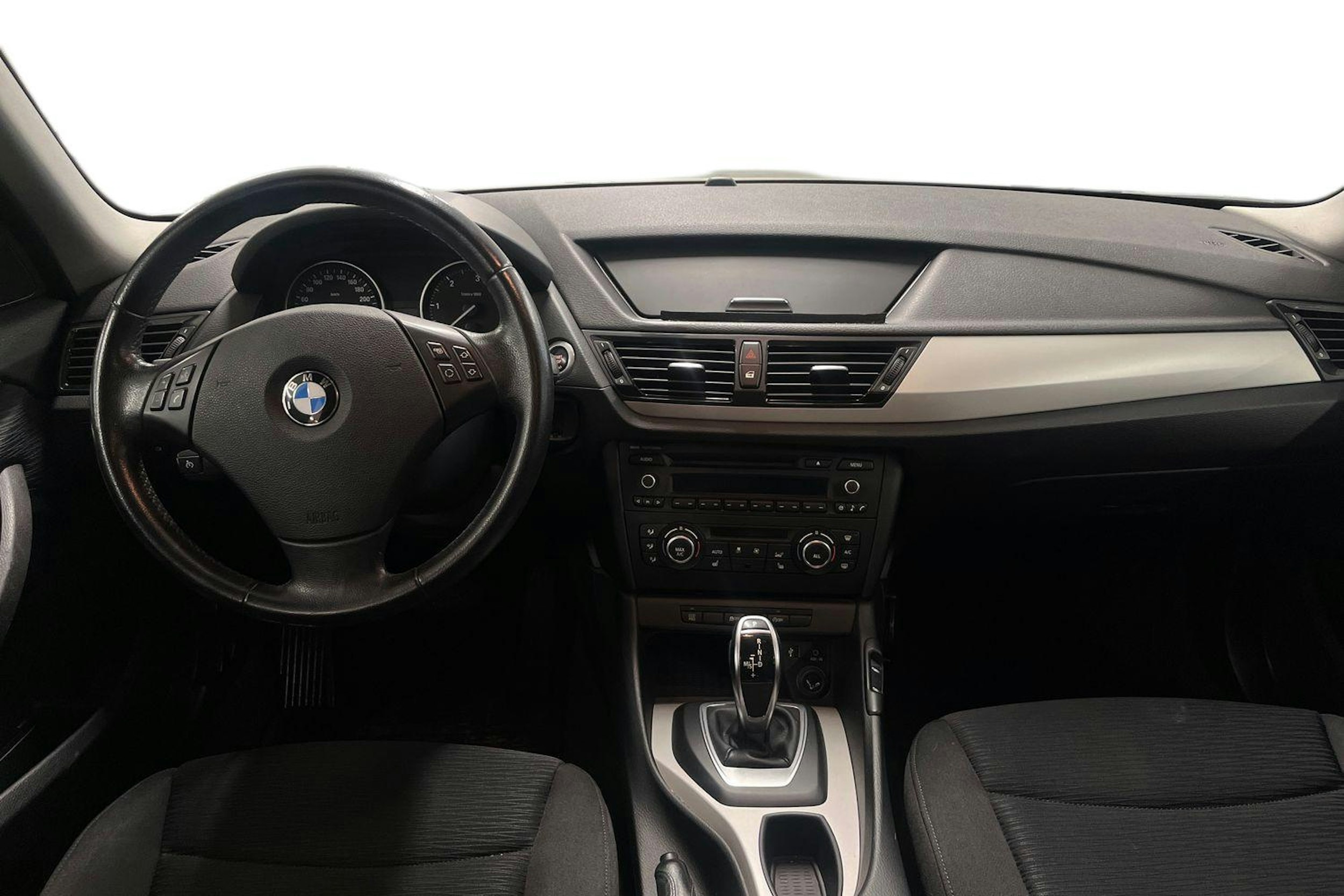 Ruskea (beige) BMW X1 2013 kuva 7.