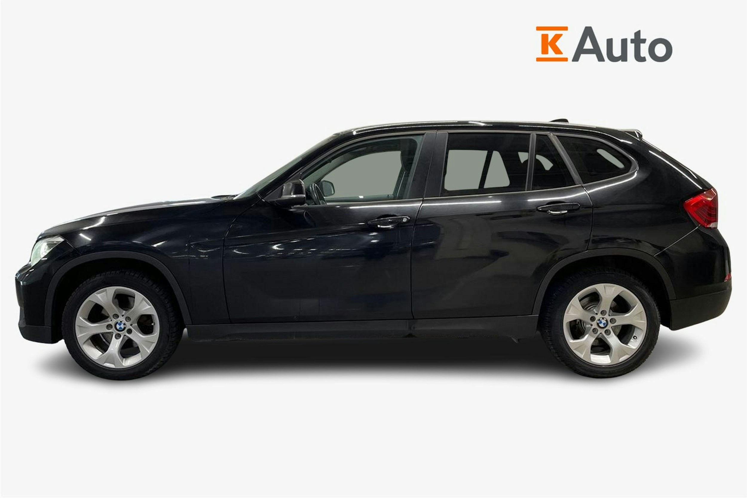musta BMW X1 2013 kuva 6.